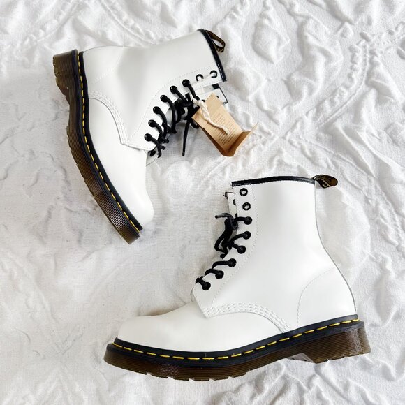 Dr. Martens 1460 Softy T Leather Lace Up Boots Size 8 New - Picture 3 of 14